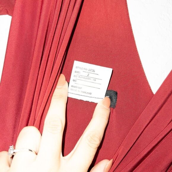 New Alfred Sung Burgundy Mikado 3/4 Sleeve V Neck Gown Size‎ 2 - Picture 6 of 9